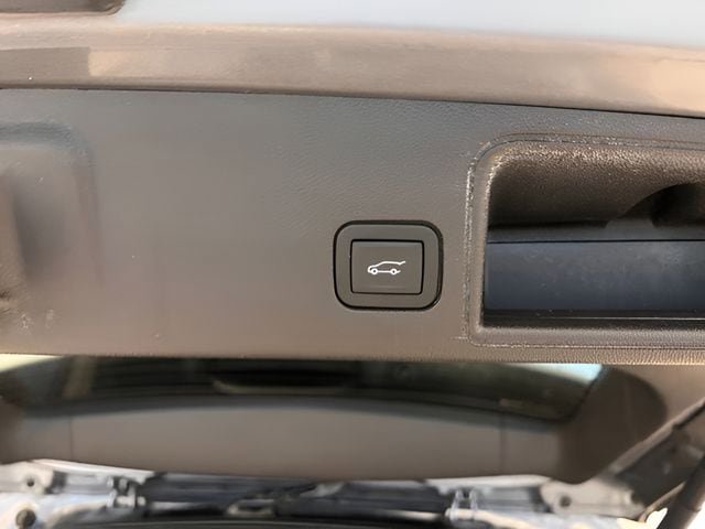 Used 2019 GMC Terrain Denali w/ Driver Alert Package II AWD/4WD image 8