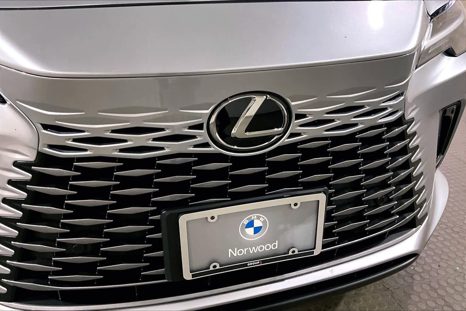 Used 2024 Lexus RX 350 Premium w/ Cold Area Package AWD/4WD image 31