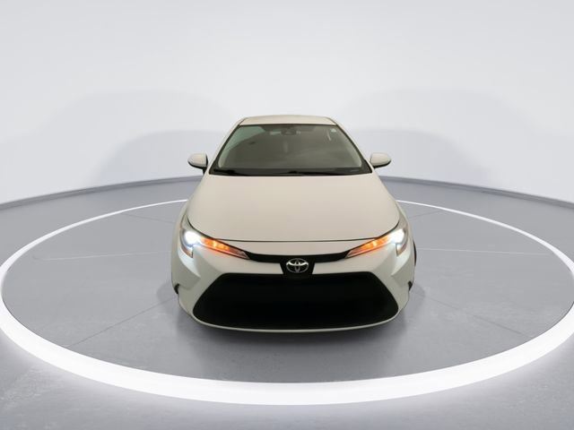 Used 2022 Toyota Corolla LE FWD image 9