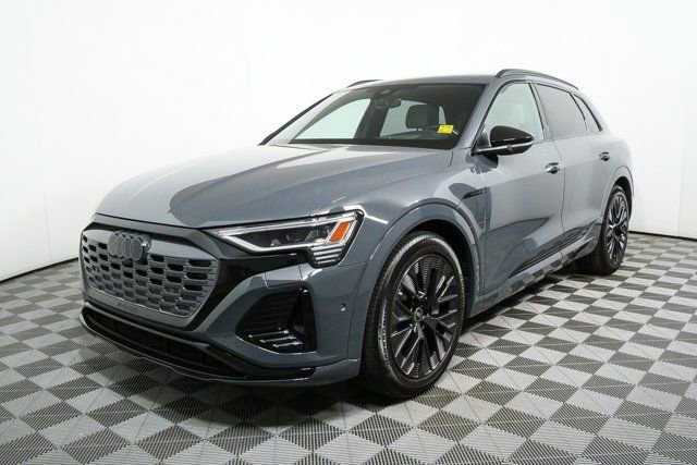 Certified 2024 Audi Q8 e-tron Prestige image 34