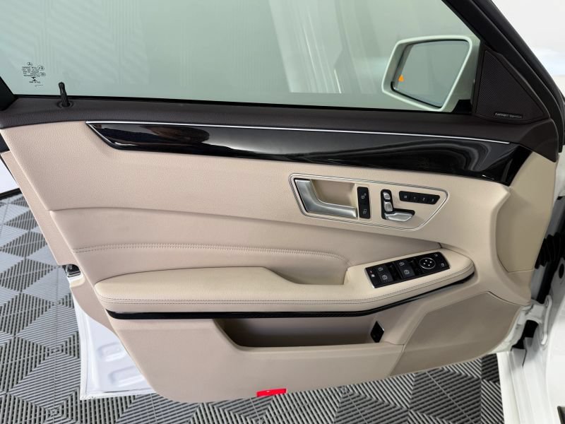 Used 2014 Mercedes-Benz E 250 BlueTEC 4MATIC Sedan image 72