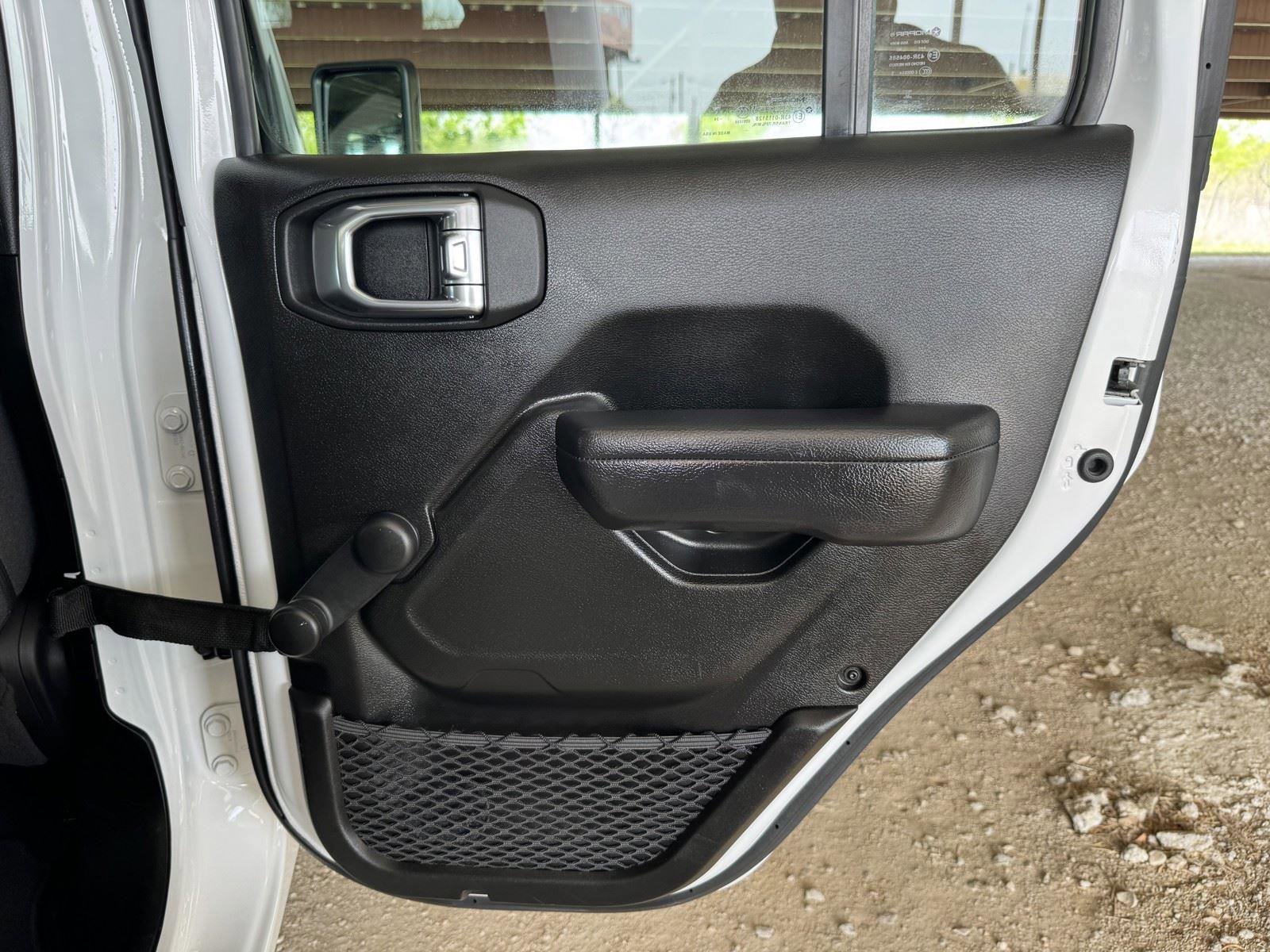 Used 2024 Jeep Gladiator Sport AWD/4WD image 30