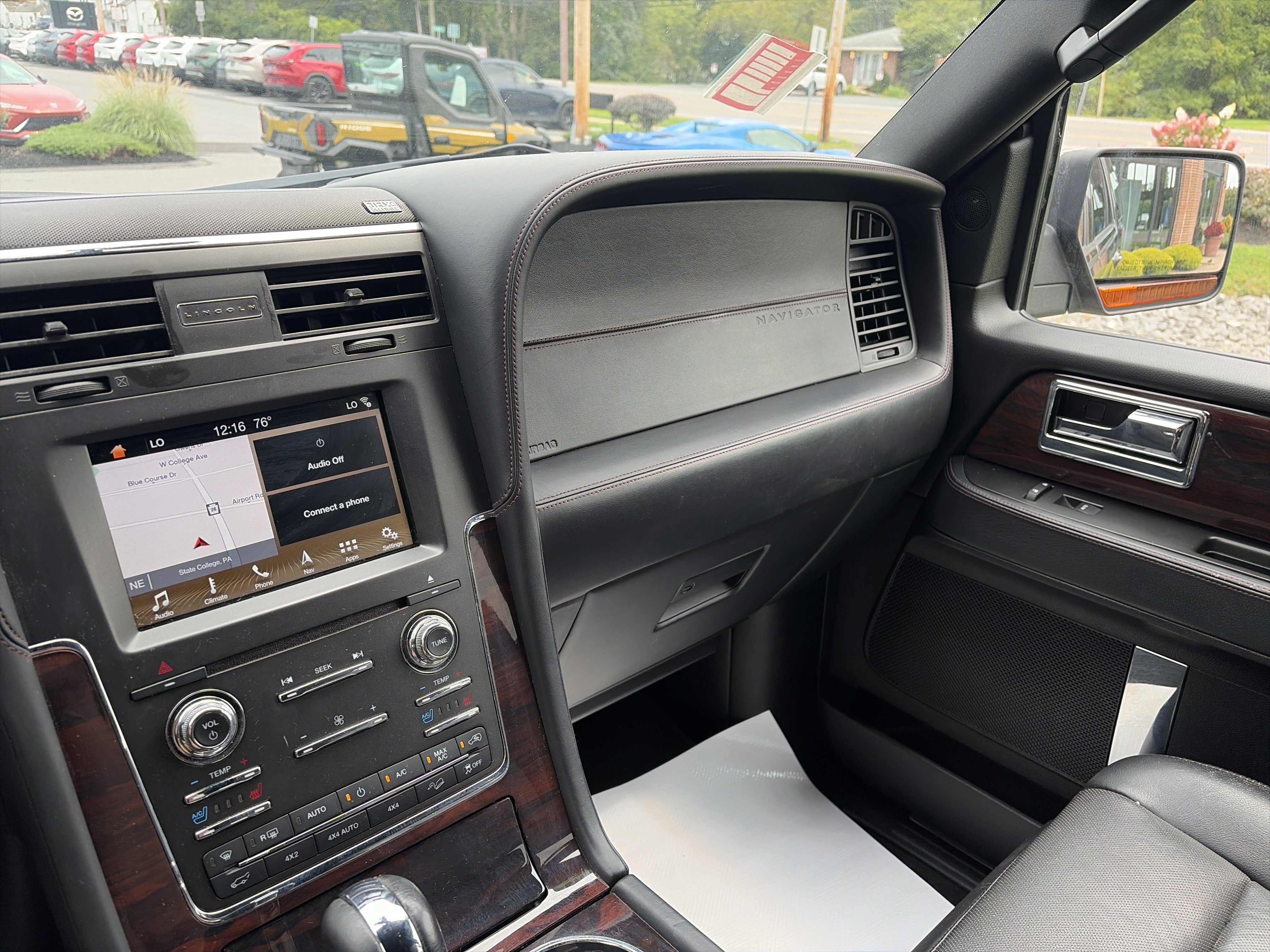 Used 2017 Lincoln Navigator L Reserve AWD/4WD image 14