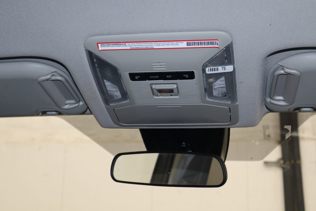Used 2023 Toyota RAV4 XLE AWD/4WD image 29