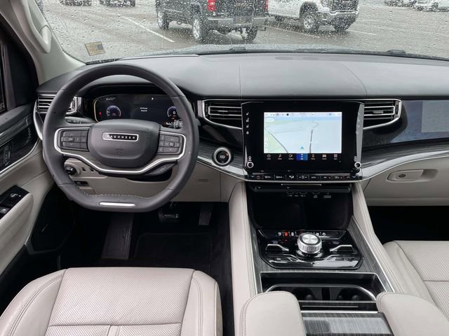 Used 2022 Jeep Wagoneer Series III w/ Rear Seat Video Group 1 image 12