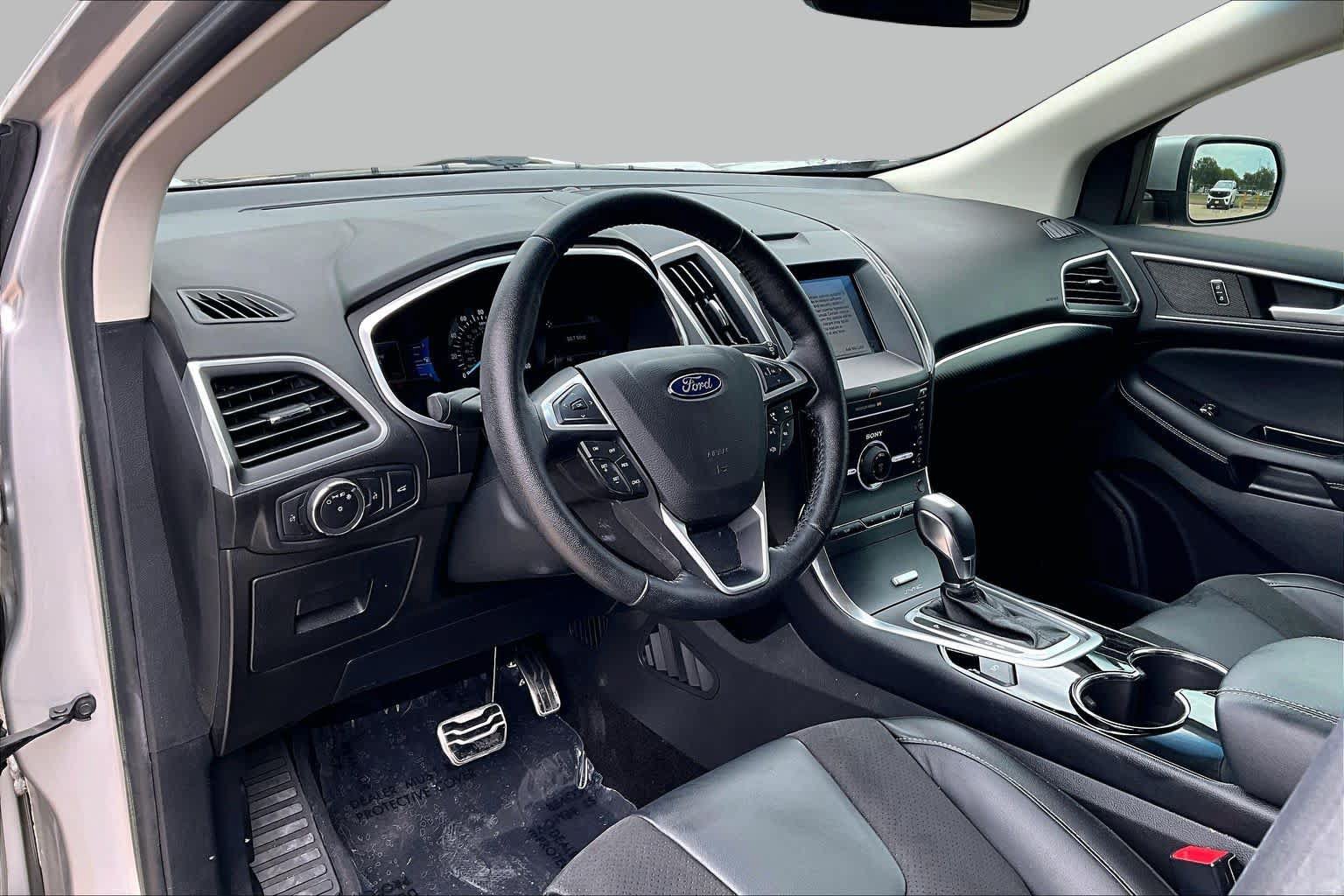 Used 2016 Ford Edge Sport w/ Technology Package AWD/4WD image 18