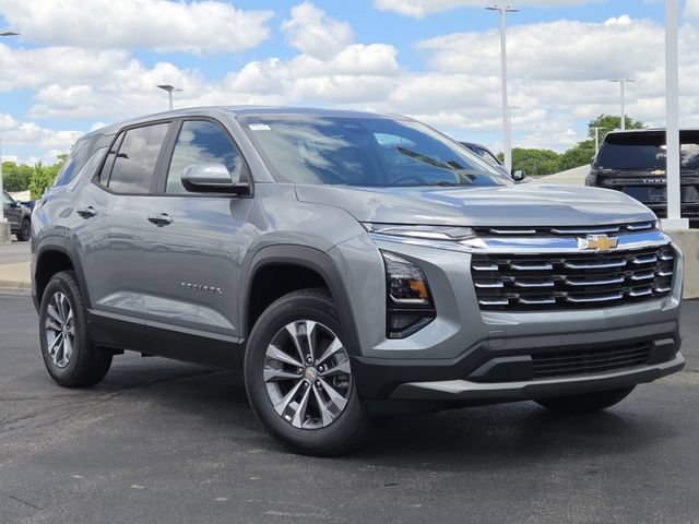 New 2026 Chevrolet Equinox LT w/ Convenience Package II AWD/4WD image 2