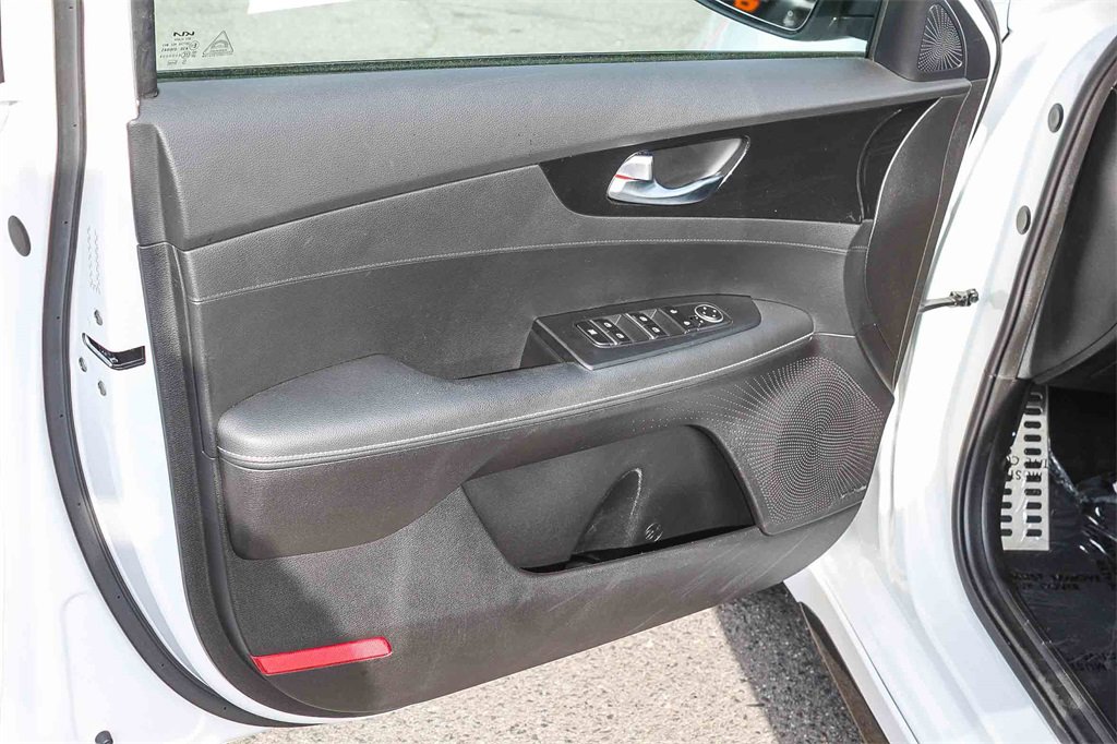 Used 2023 Kia Forte GT-Line w/ GT-Line Premium Package image 26