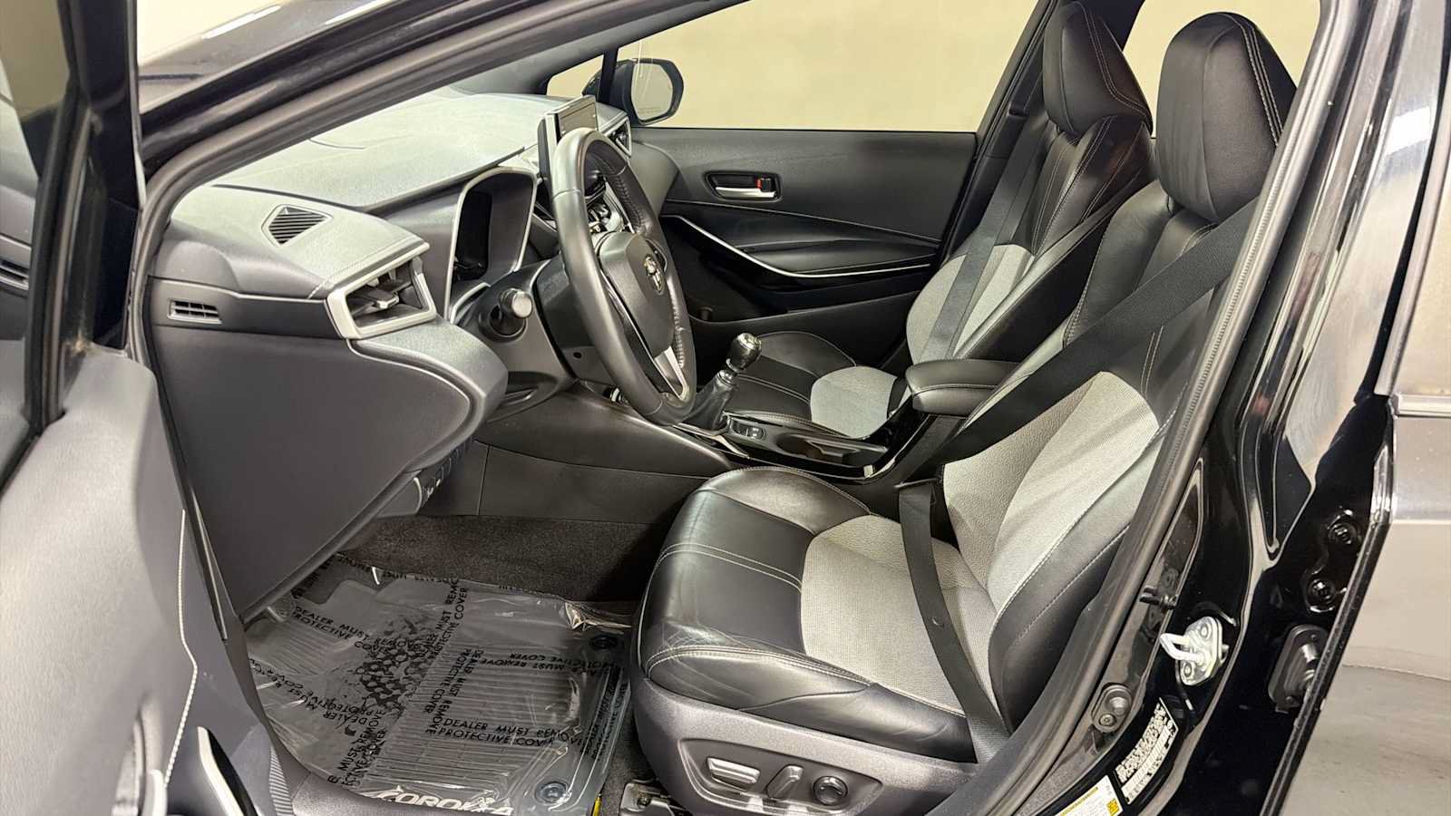 Used 2021 Toyota Corolla XSE FWD image 13