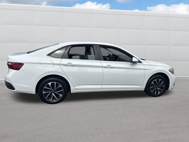 Used 2023 Volkswagen Jetta S image 9