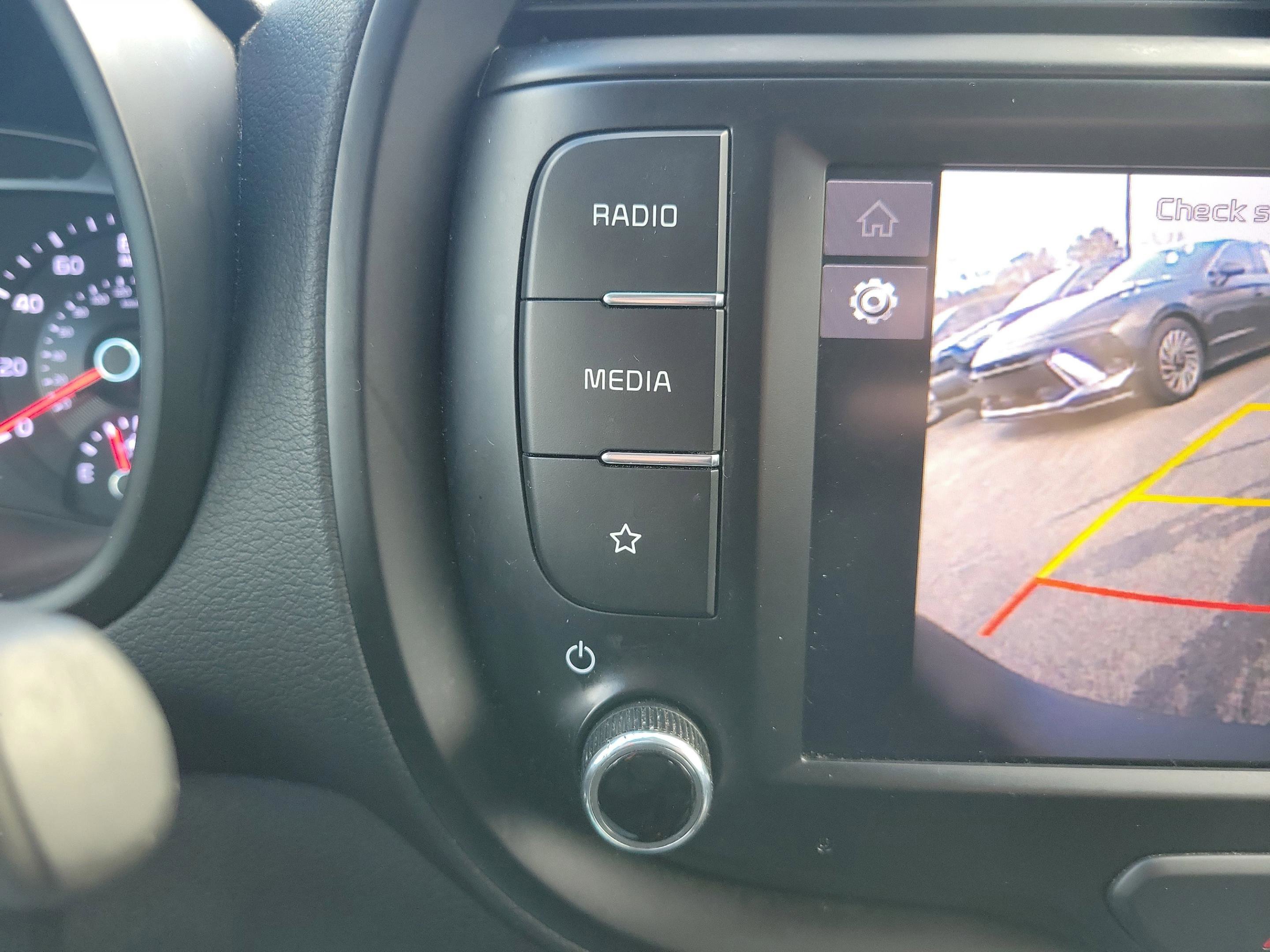 Used 2022 Kia Soul LX image 29