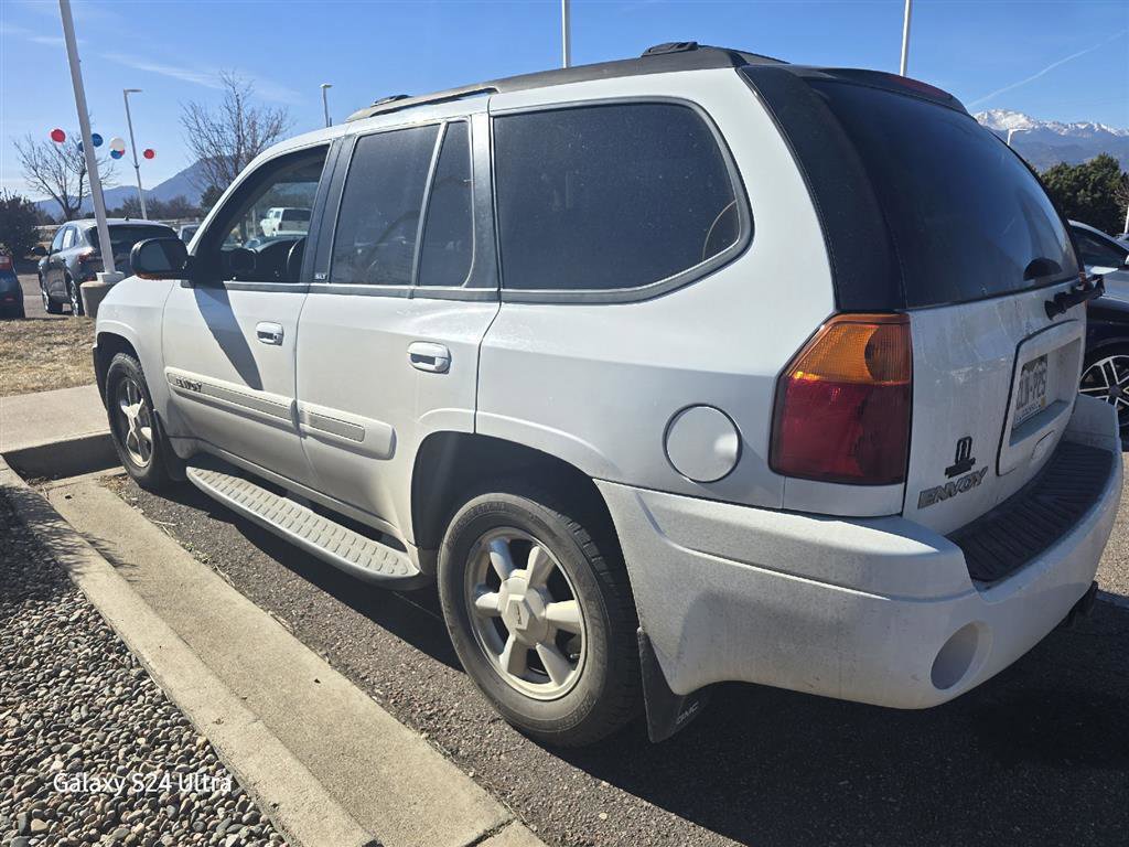Used 2005 GMC Envoy SLT image 11