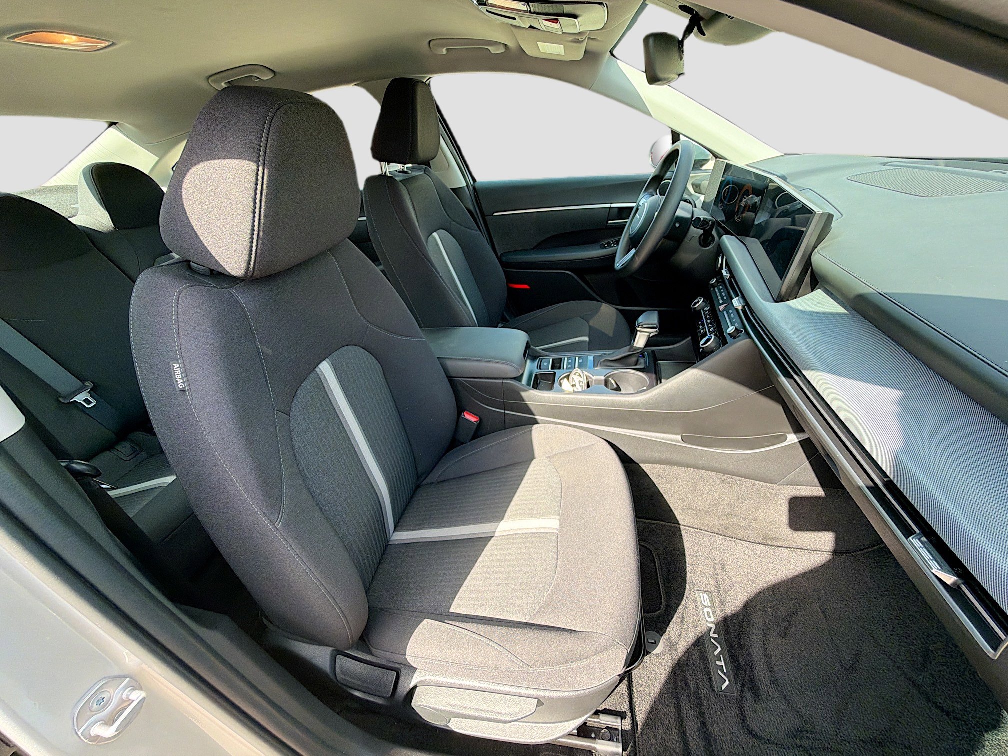 Used 2025 Hyundai Sonata SE image 14