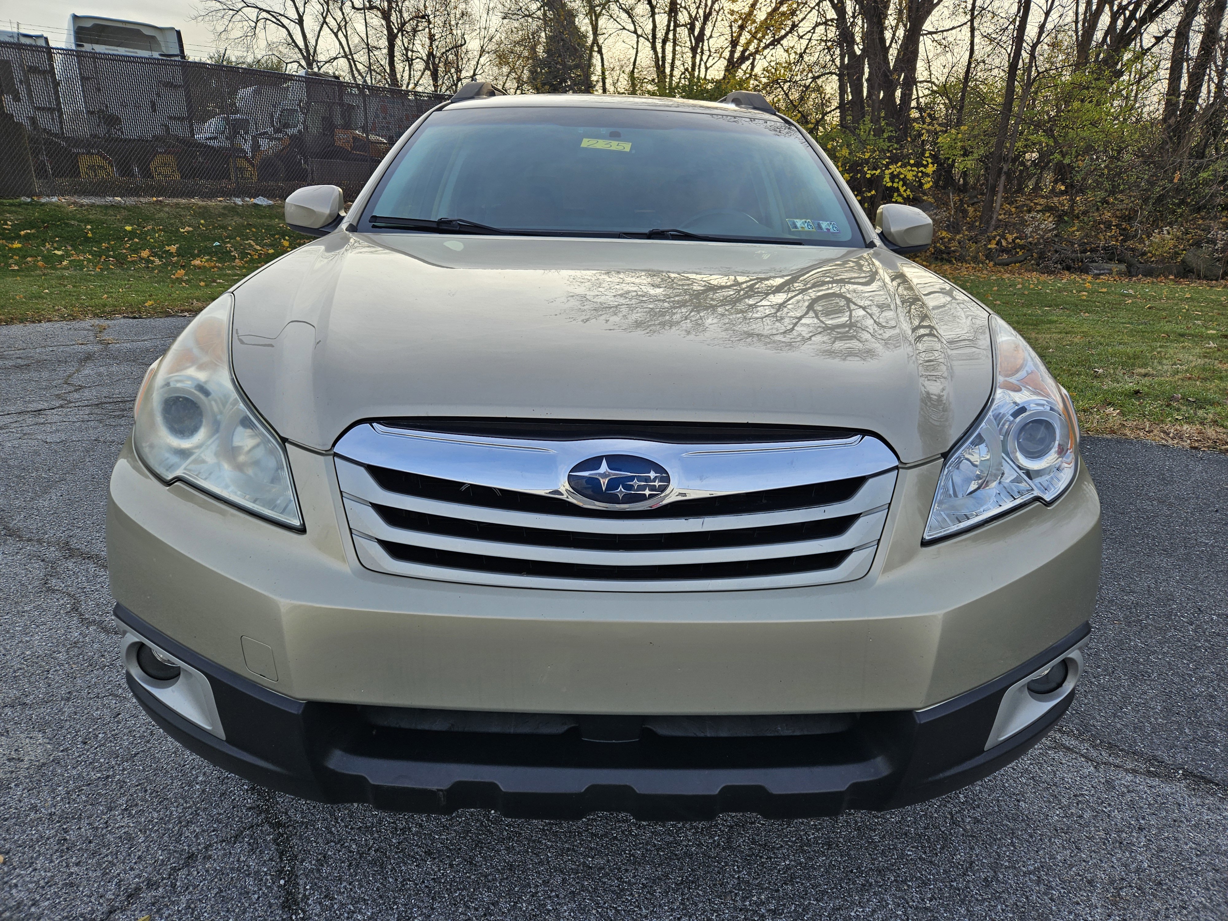 Used 2010 Subaru Outback 2.5i Premium image 2