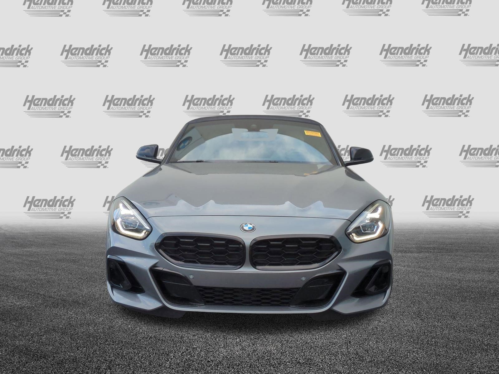 Used 2024 BMW Z4 M40i w/ Premium Package RWD image 3