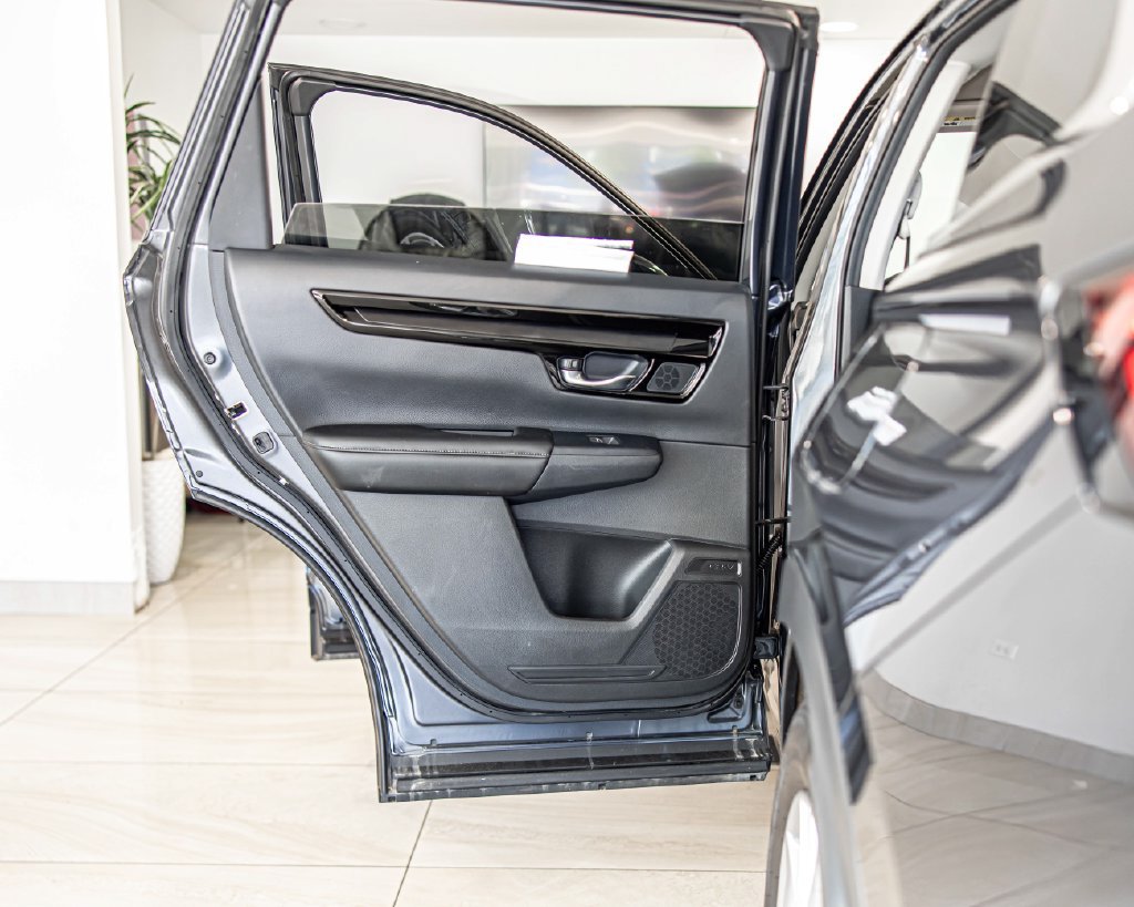 Used 2025 Honda CR-V EX-L image 34