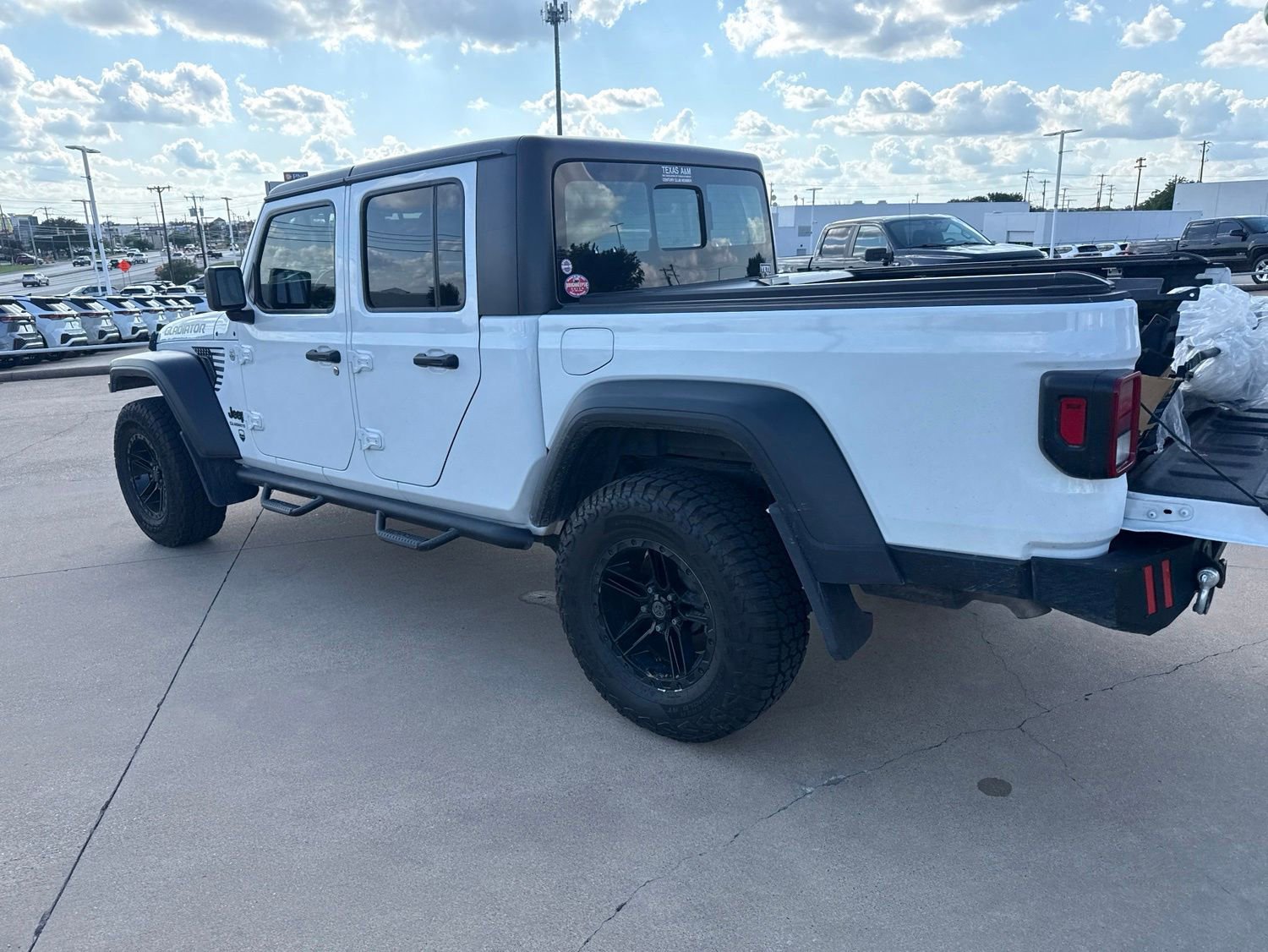 Used 2020 Jeep Gladiator Sport w/ Quick Order Package 24S AWD/4WD image 5