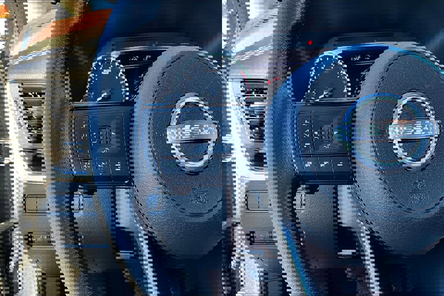 Used 2023 Nissan Rogue SV image 12