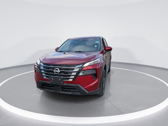 Used 2024 Nissan Rogue SV image 3