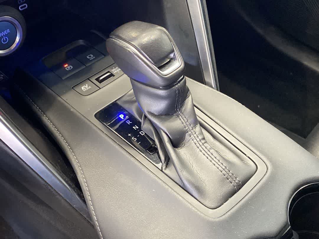 Used 2023 Toyota Venza LE image 19