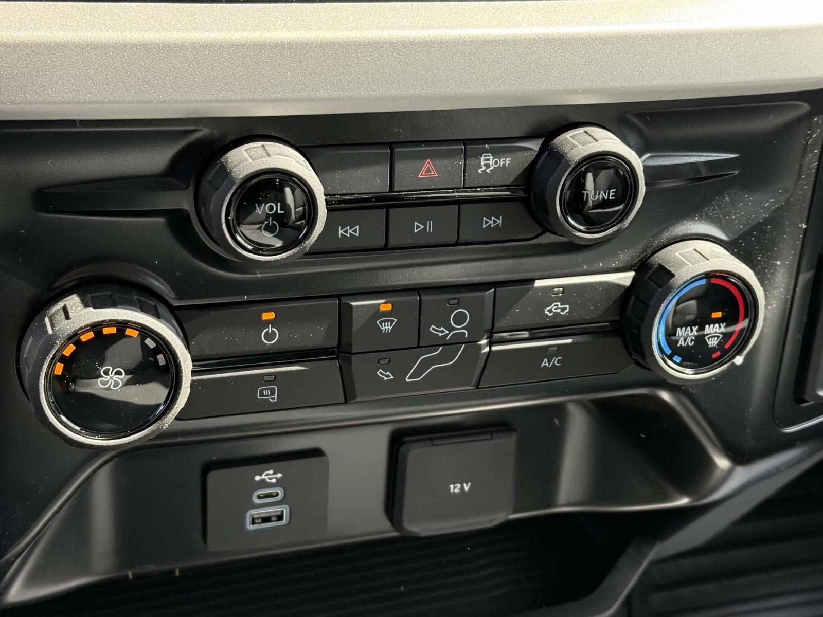 New 2025 Ford F550 4x4 Crew Cab Super Duty image 14