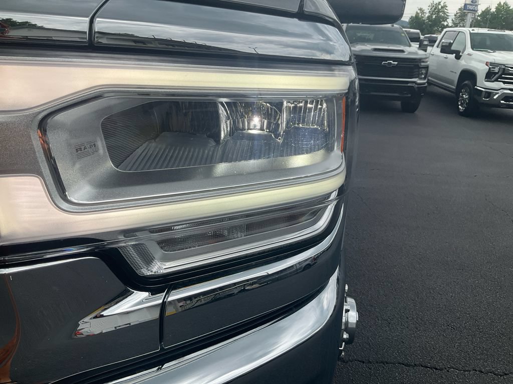 Used 2024 RAM 3500 Laramie w/ Towing Technology Group AWD/4WD image 9