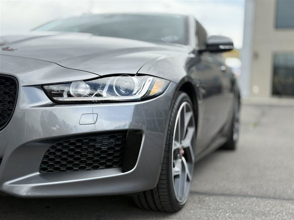 Used 2018 Jaguar XE S AWD/4WD image 11