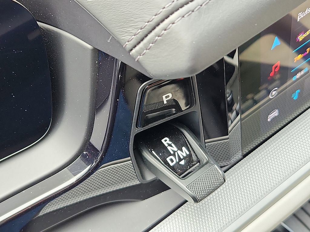 Certified 2025 Porsche Cayenne Coupe image 13