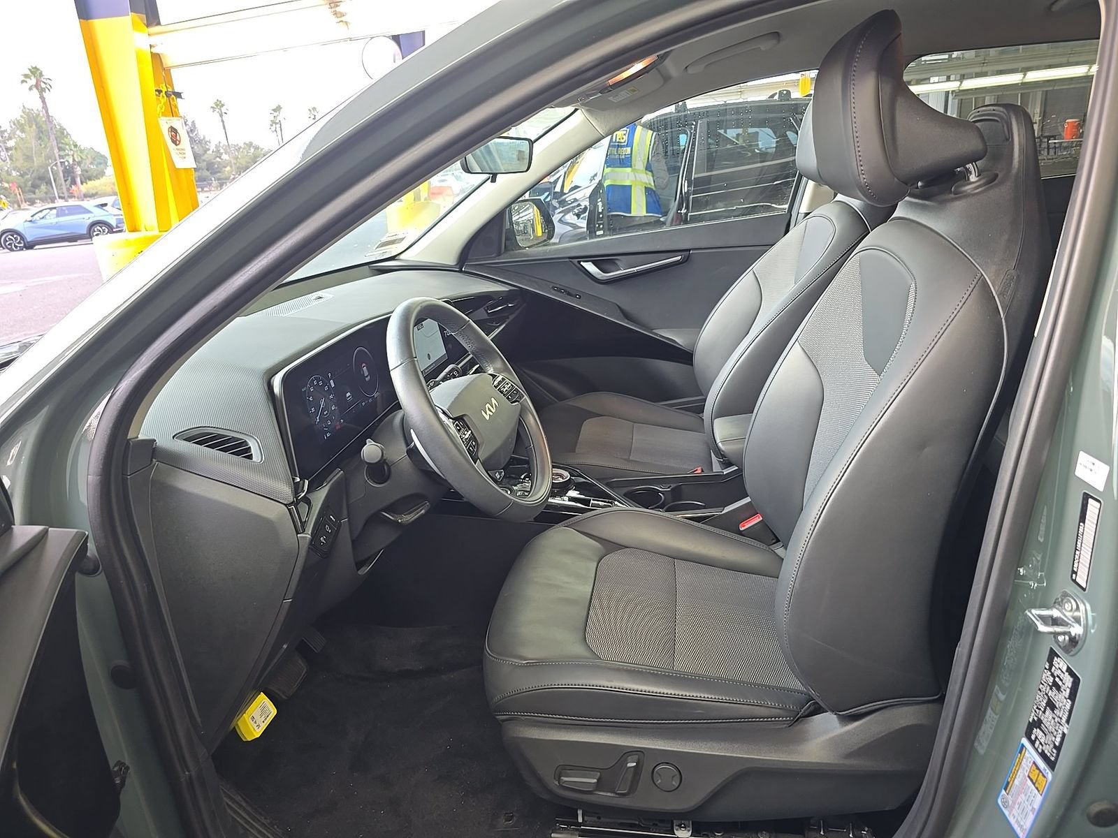 Used 2024 Kia Niro Wind FWD image 9
