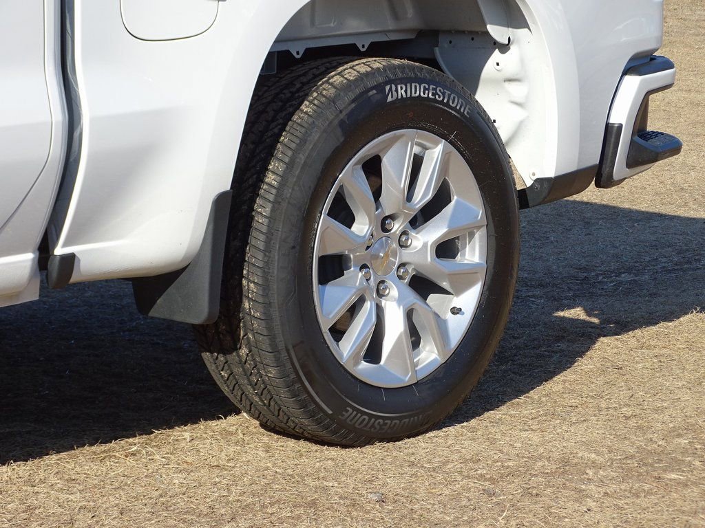 Used 2024 Chevrolet Silverado 1500 Custom image 27