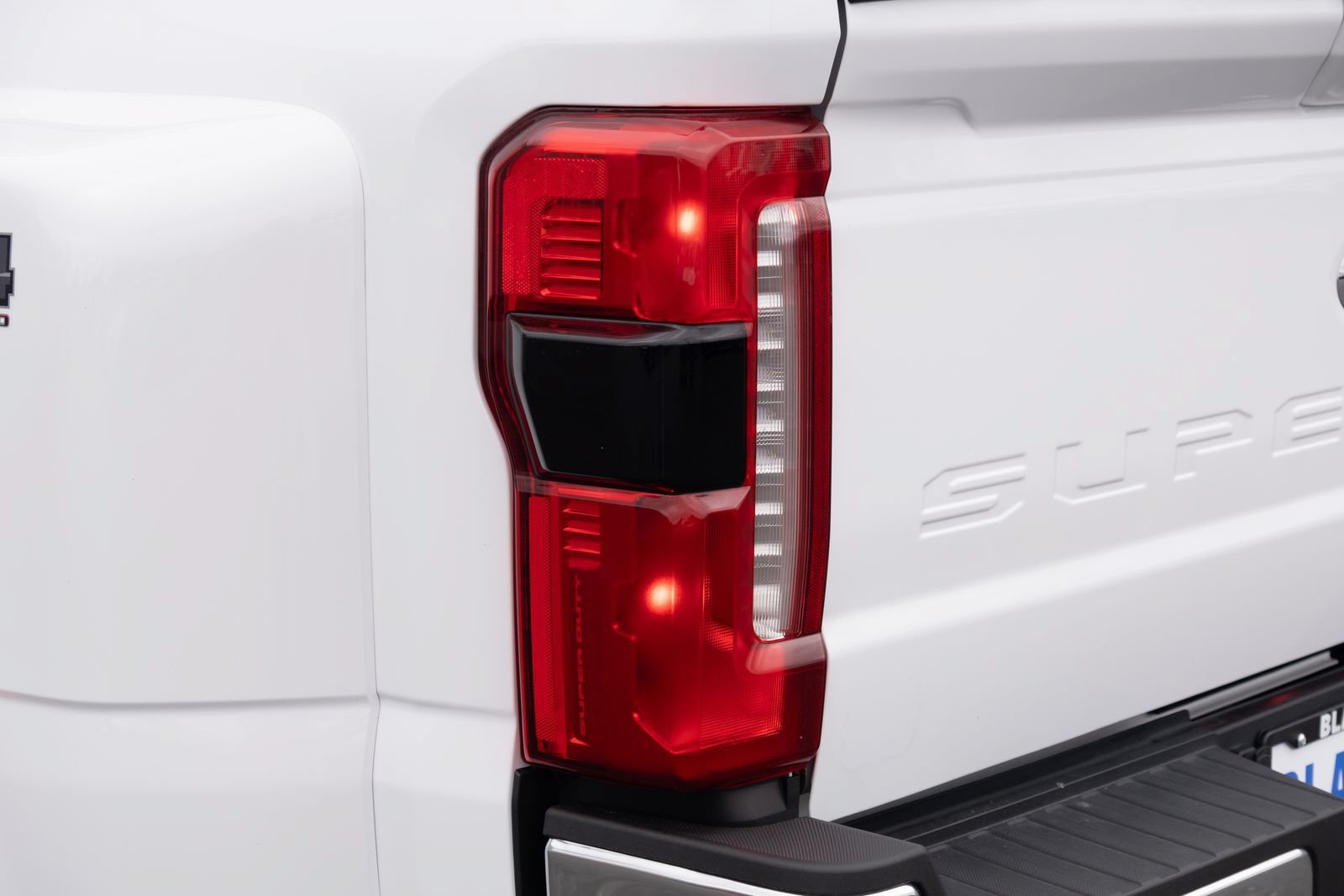 Used 2023 Ford F350 Lariat AWD/4WD image 25