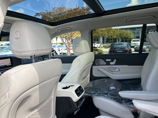 New 2026 Mercedes-Benz GLS 450 4MATIC image 21