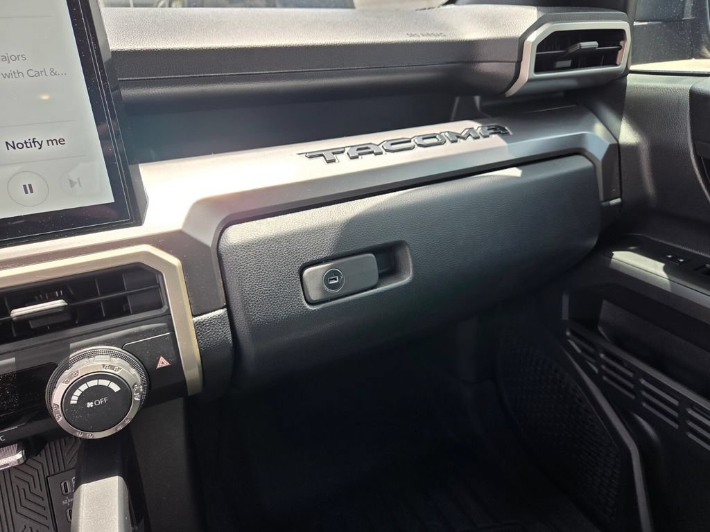 Used 2025 Toyota Tacoma TRD Off-Road AWD/4WD image 30