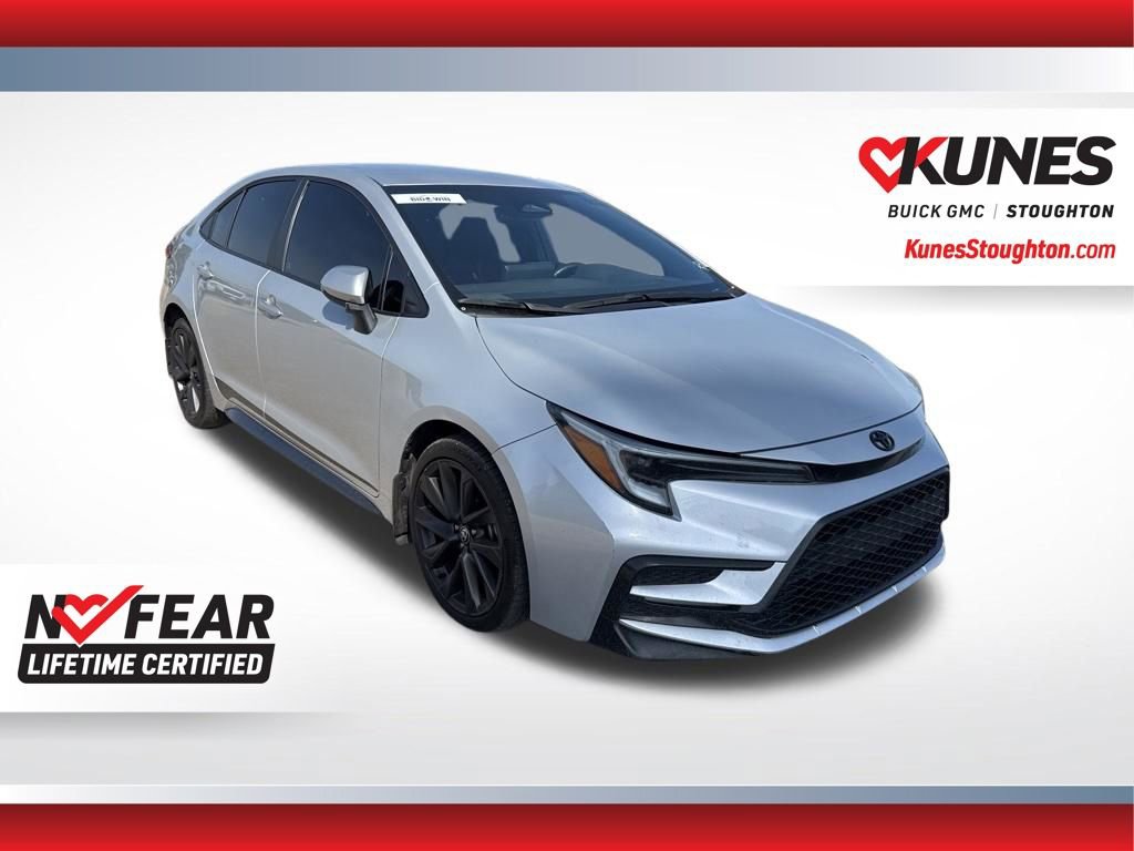 Used 2023 Toyota Corolla SE image 3