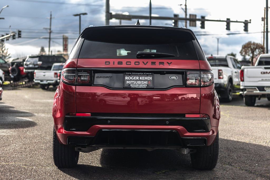Used 2023 Land Rover Discovery Sport SE R-Dynamic image 8