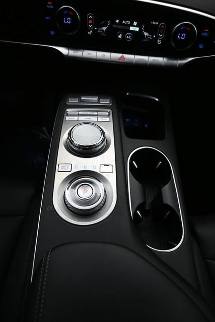 Used 2024 Genesis GV70 2.5T w/ Select Package AWD/4WD image 13