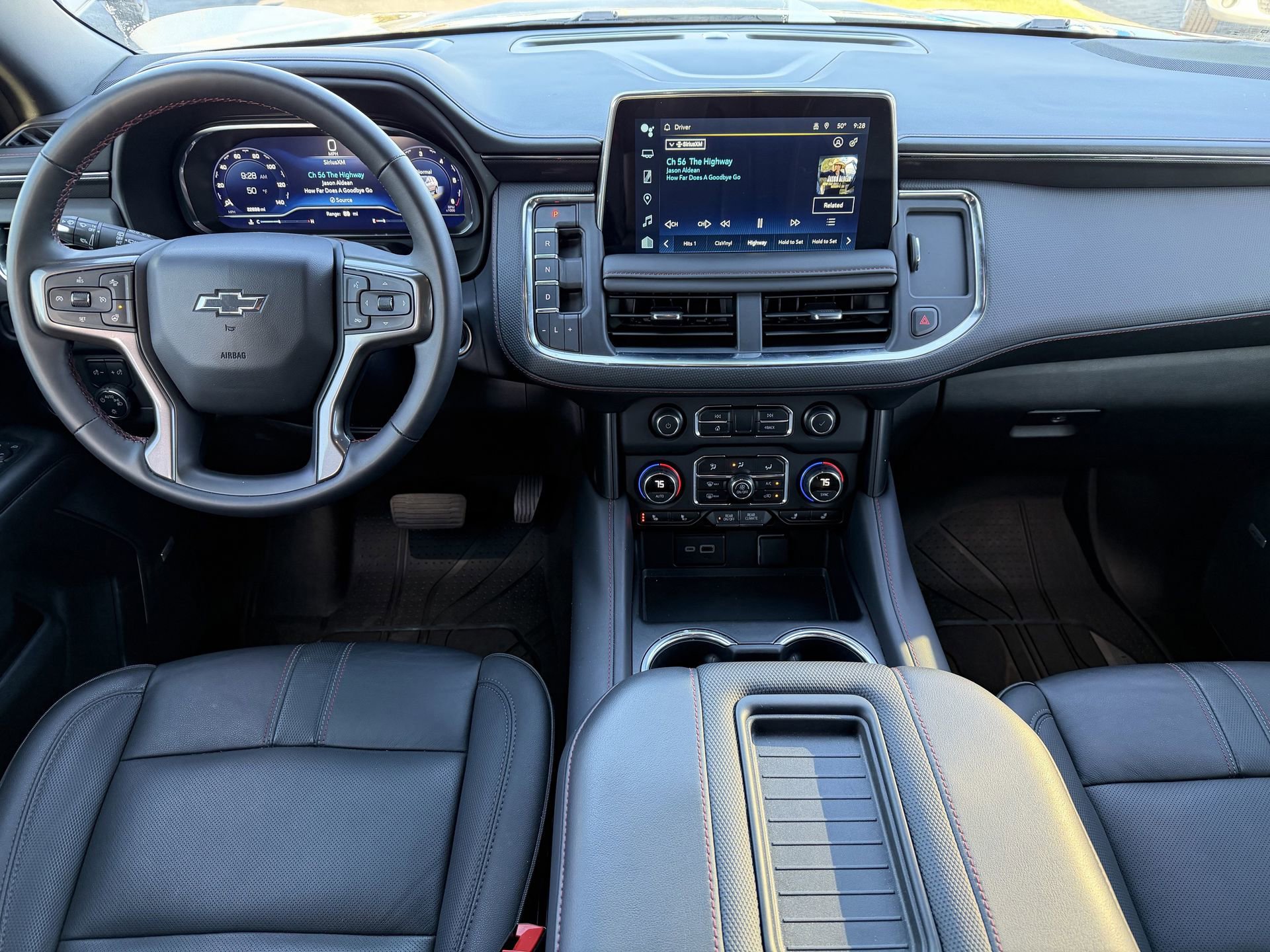 Used 2024 Chevrolet Tahoe RST w/ Luxury Package image 2