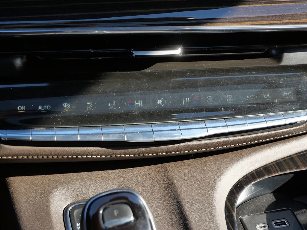 Used 2022 Cadillac Escalade ESV Sport w/ Touring Package image 44