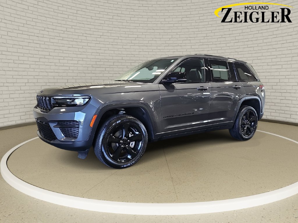 Used 2023 Jeep Grand Cherokee Altitude