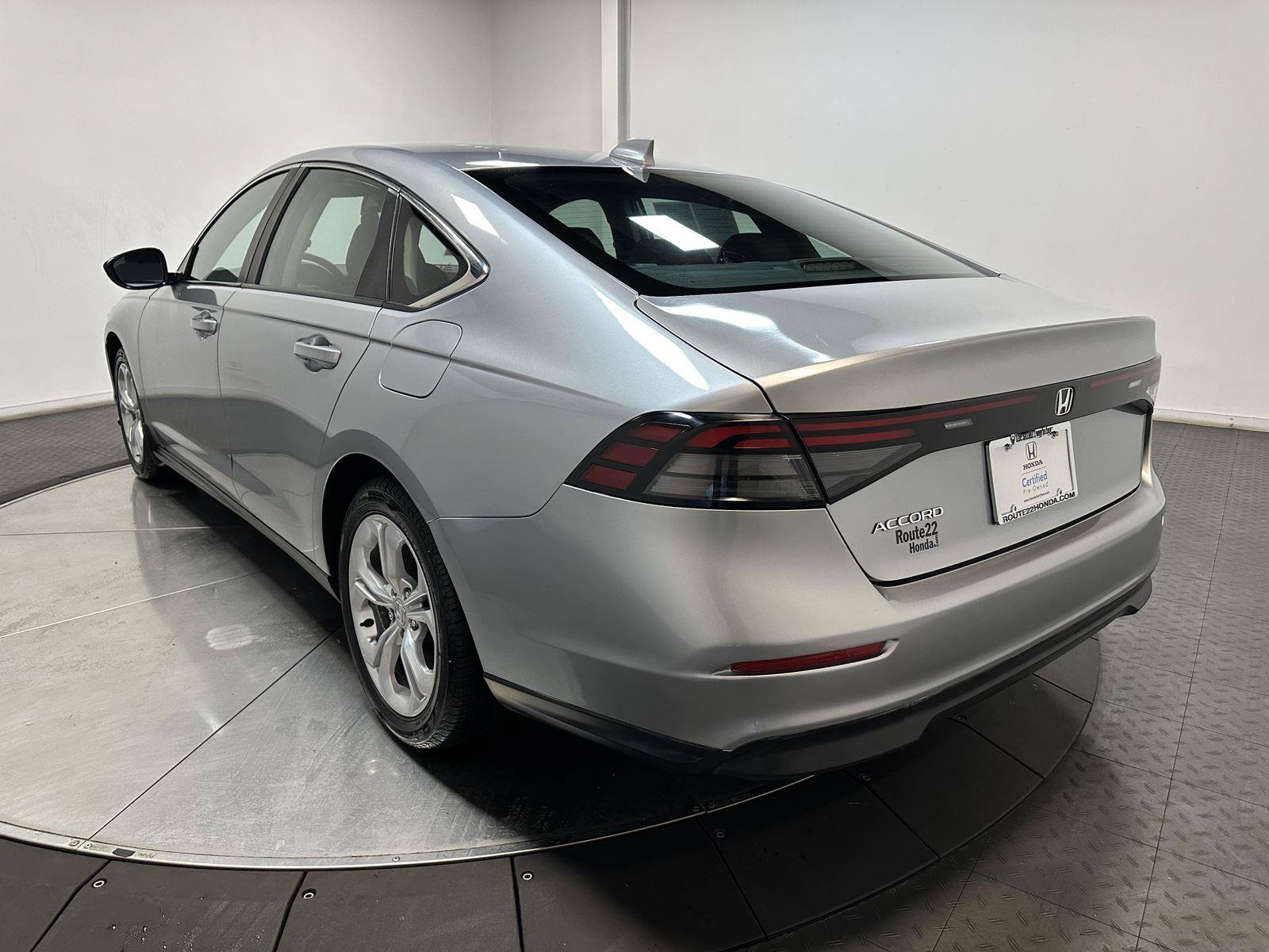 Certified 2023 Honda Accord LX image 9