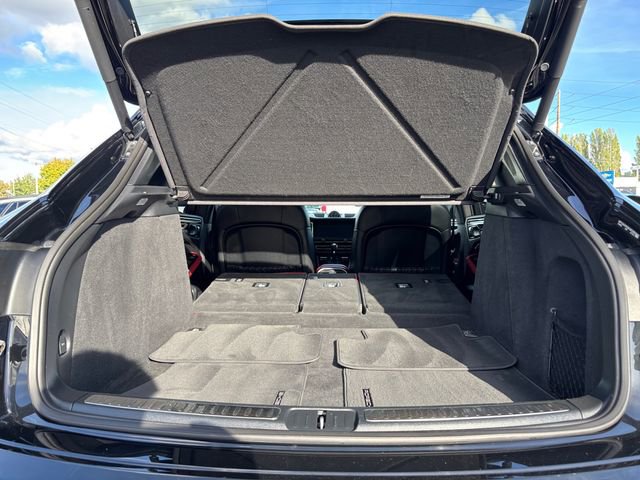 Used 2022 Porsche Macan image 34