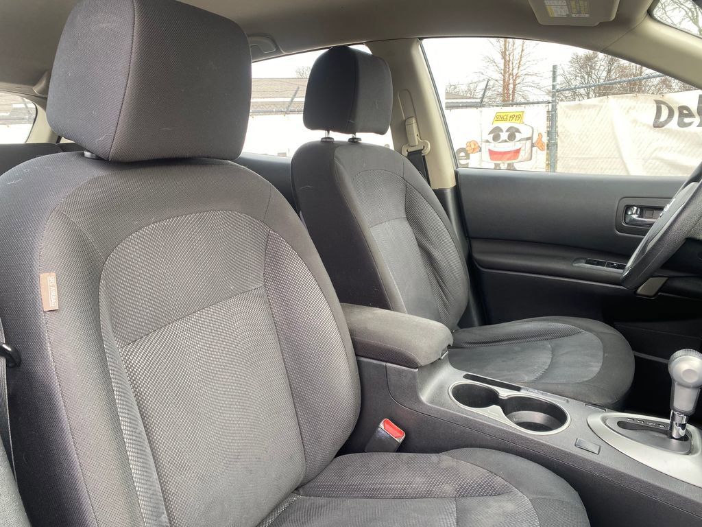 Used 2015 Nissan Rogue S image 15