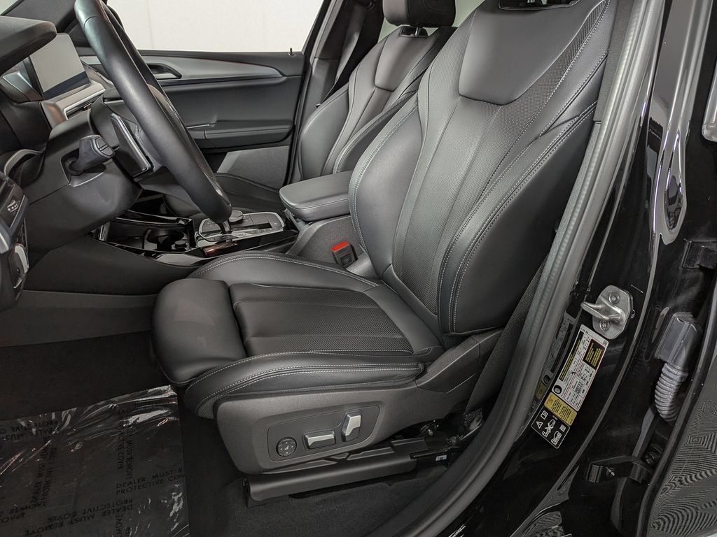 Used 2023 BMW X3 xDrive30i w/ Convenience Package AWD/4WD image 16