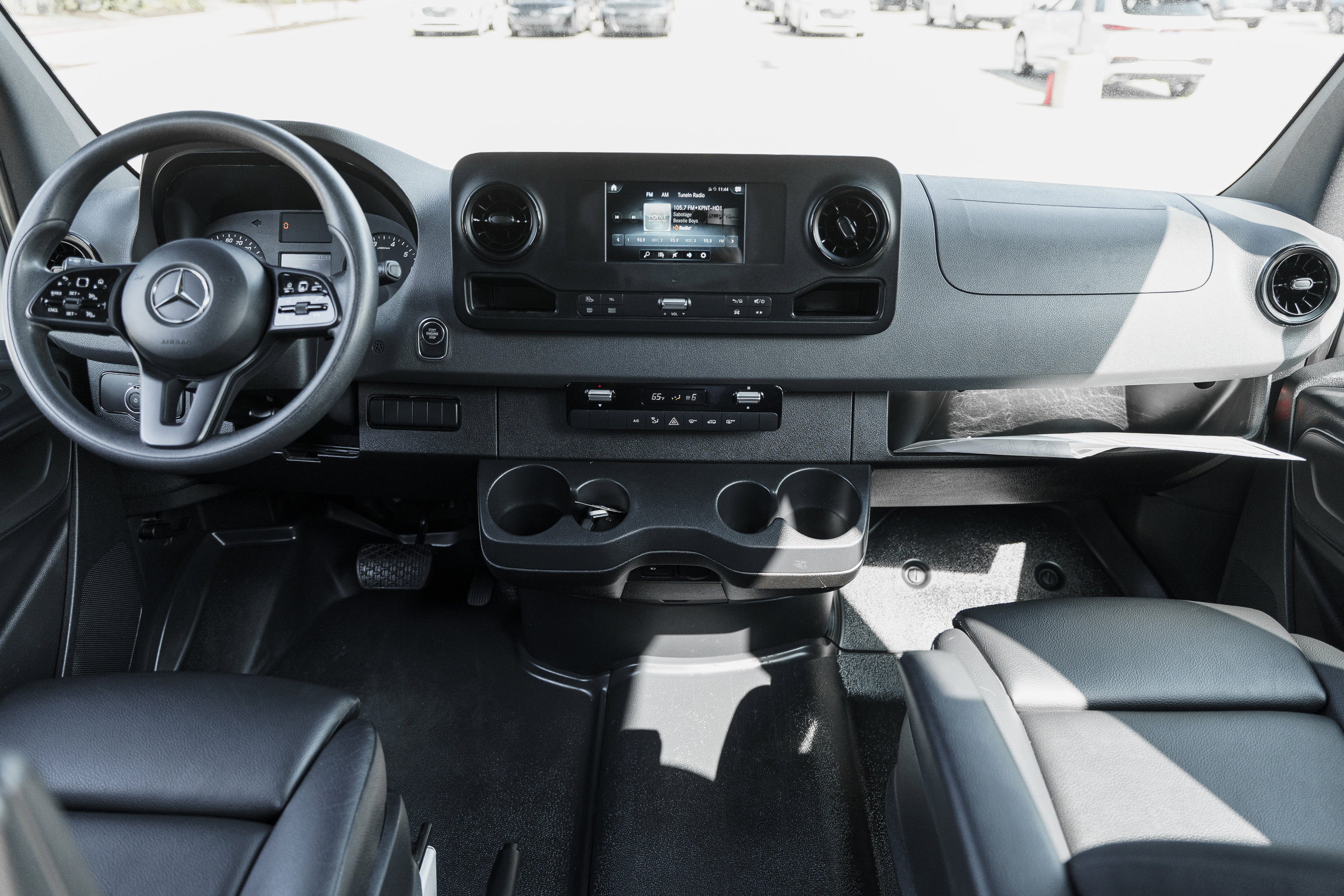 Used 2020 Mercedes-Benz Sprinter 2500 image 8