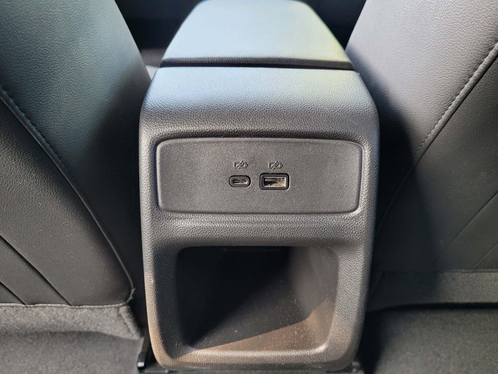 Used 2025 Chevrolet Trax LT w/ LT Convenience Package image 15