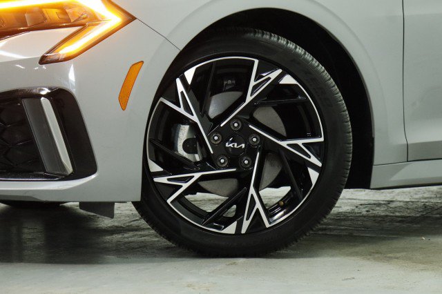 Used 2025 Kia K5 GT-Line w/ GT-Line Premium Package FWD image 3