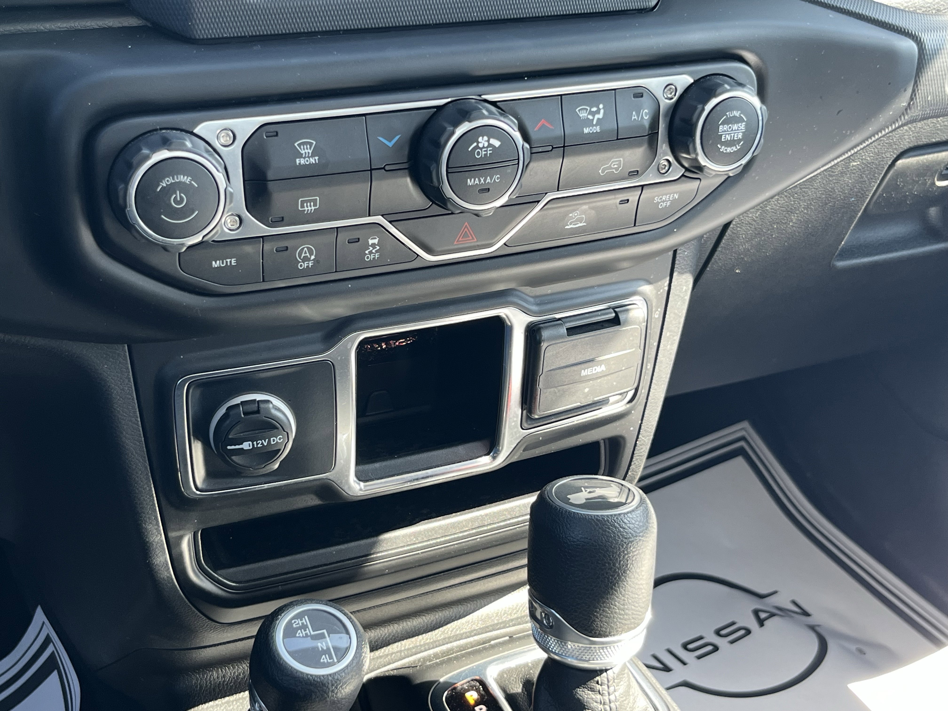 Used 2023 Jeep Wrangler Sport AWD/4WD image 22