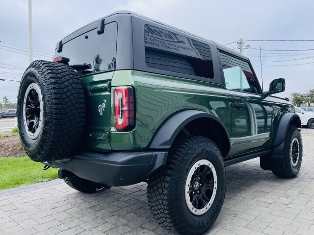 Used 2023 Ford Bronco Badlands w/ Sasquatch Package AWD/4WD image 4