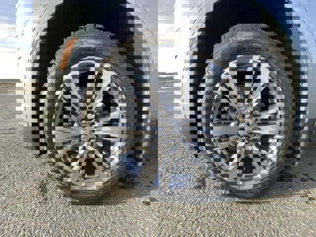 Used 2025 Cadillac XT5 Premium Luxury w/ Technology Package image 10