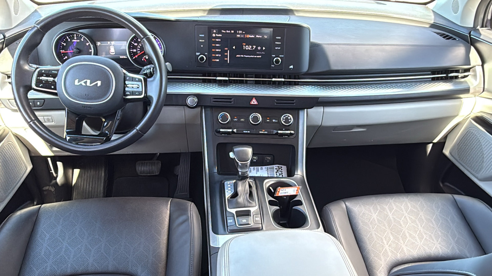 Used 2024 Kia Carnival LX image 18